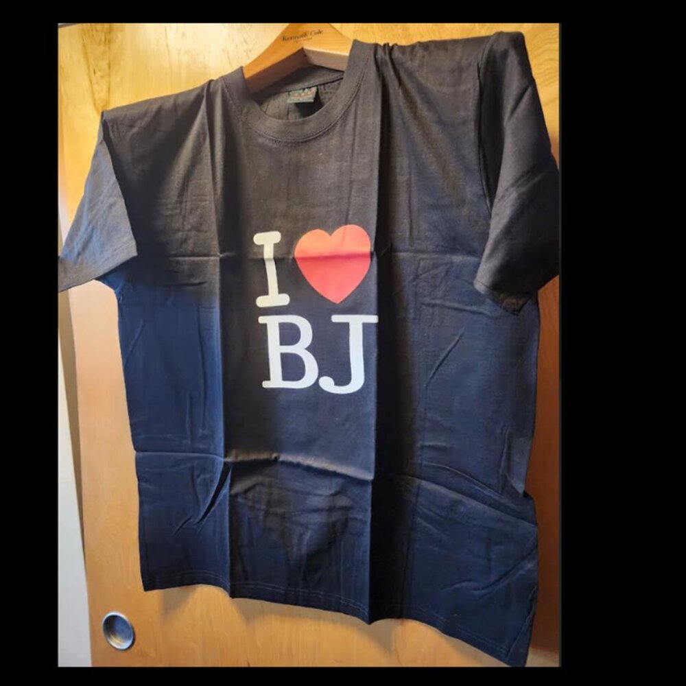 "I Love BeJing" - T-Shirt - New in packaging - BLK size 'L'